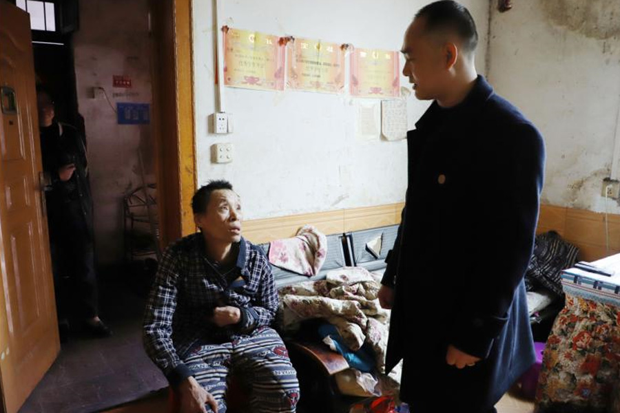 牛年春来早，暖心送温馨