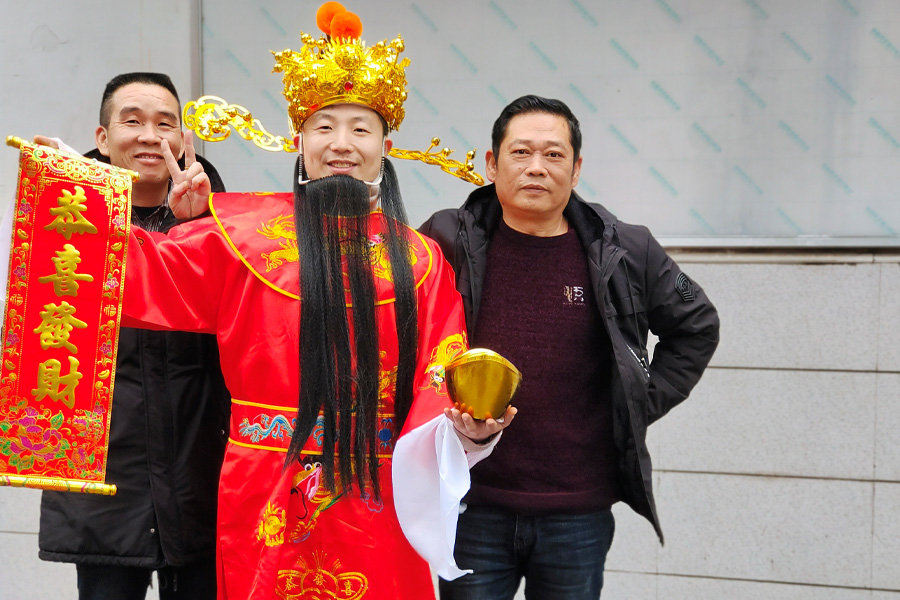 矿区来了“财神爷”